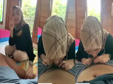 abg Jilbab Cantik netein pacarnya di ruang tamu full durasi poster