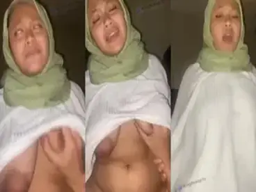 Jilbab Toge Hijau Sage Hamil Lagi Horny poster