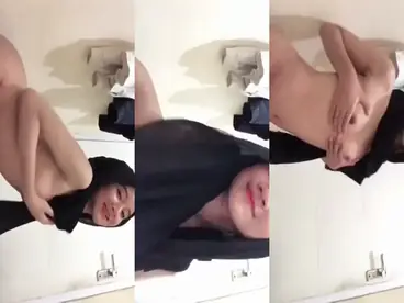 Mahasiswi Hot Hijab bugil Pengen Ngewe poster
