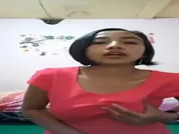 Siaran Privat Gadis Berbaju Pink Di Kamar poster